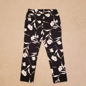 Ralph Lauren cotton/spandex pants, Size 8 Petite.  Black/white floral print.